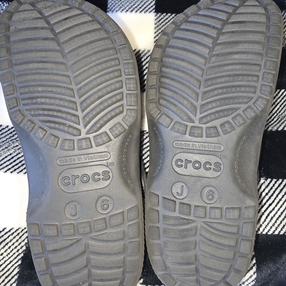 Black Crocs Clogs - Picture 5 of 5